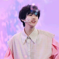 Trương Dịch Nhiên ( Y )