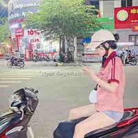 Bà tác giả 