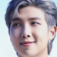 la nam Joon ( ba của chị và cô)