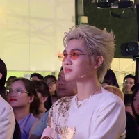Hoàng Đức duy