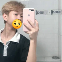 Tr Quốc Hào