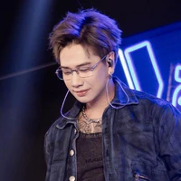 Lou Hoàng