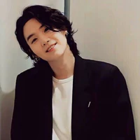 Min Yoon-gi(Suga)]23]