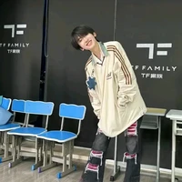 Tả Kỳ Hàm.Cậu