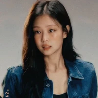 Jennie ( em )
