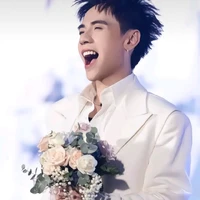 quang hùng