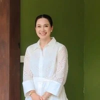 Bà Dang(mẹ nani)