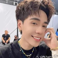 Quanh Hùng