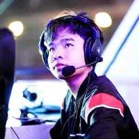 Văn Nhân ( Krillin)