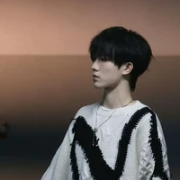 Tân Hạo (y)