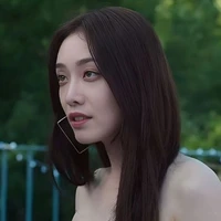 Lee Sara