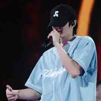 Lưu Diệu Văn (bạn anh)