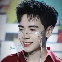 Quang Hùng Master
