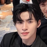 Hoàng hùng gem
