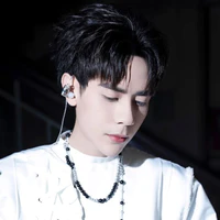 quang Hùng
