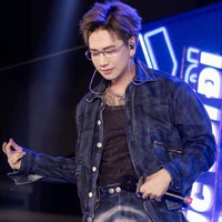 Hoàng Kim Long_Lou
