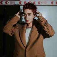 Hoàng Kim Long - Lou Hoàng