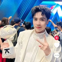 quang hùng