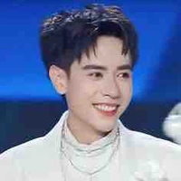 Quang Hùng 
