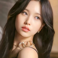 hirai Momo
