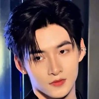 Hùng Huỳnh