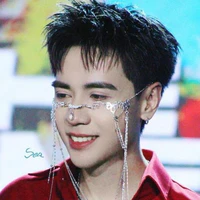 QUANG HÙNG (EM)