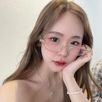 June Wanwimol_ Y