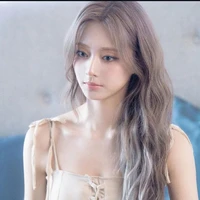 Chou Tzuyu_Du + bạn nàng