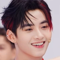 Hùng Huỳnh