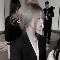 Lee Min (con tác giả)