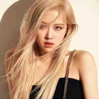 Rosé ( Em gái Jungkook )