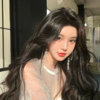 Hoàng Thùy Linh