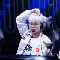 Phạm Nhật Hào/ Top