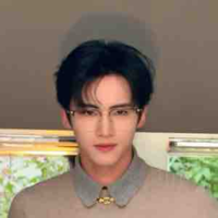 Ly Luân 
