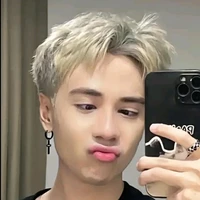 Lê Quang Hồng/Phone/nhân cách 2