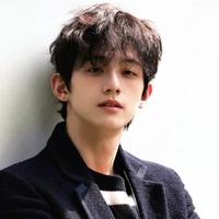 (Tam thiếu) Bùi Tư Hằng