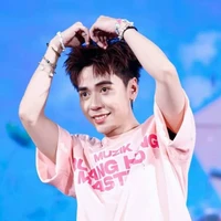 q. hùng