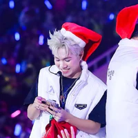 con tg bị khùng 🥰