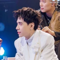 tác giả(tổng tài)