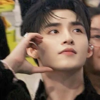 Hùng