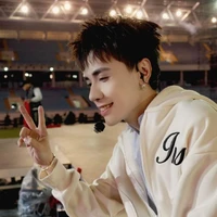 quang hùng