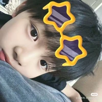 Viết Hoàng_lúc bé