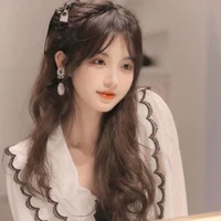 Kang Daisy -cô ta