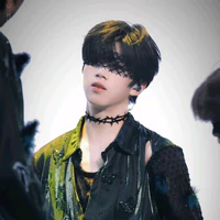 Trương Hàm Thụy ( y )
