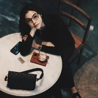 Faye Malisorn (bạn cô)