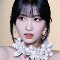 hirai momo