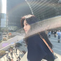 Chloe _ Cẩm Tú
