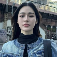 Lingling Sirilak Kwong ( cô )