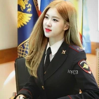 Kim Chaeyuong "em"