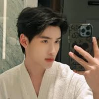 Hùng Huỳnh
